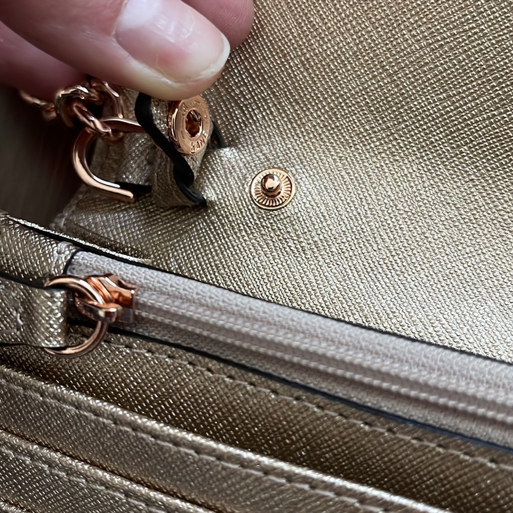Michael Kors 3 in 1 Crossbody in Rose Gold - Picture 8 of 15